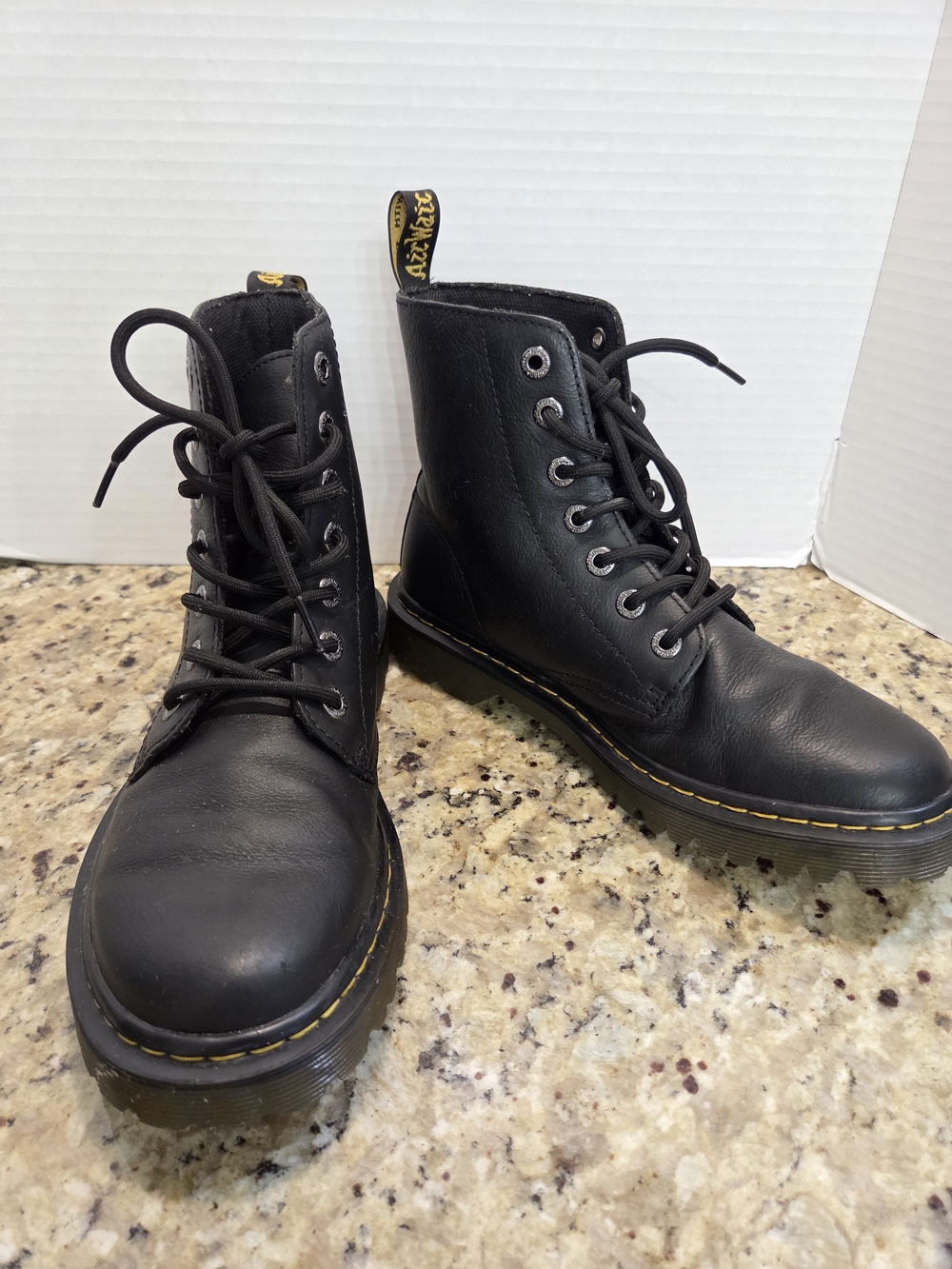 Doc Marten Dr Martens Luana Air Wair Black Leather Combat Boots Women's Size 9